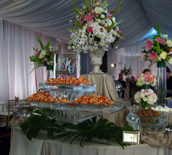 an designer ice bar from Ice Pro set up outside